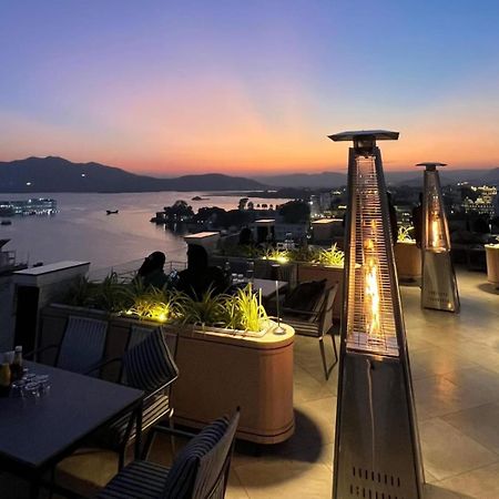 The Red Pier By Downtown Udaipur Hotel Kültér fotó